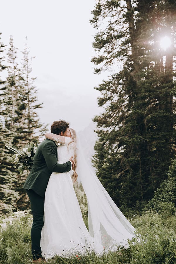 Summer Dreaming – Utah Valley Bride